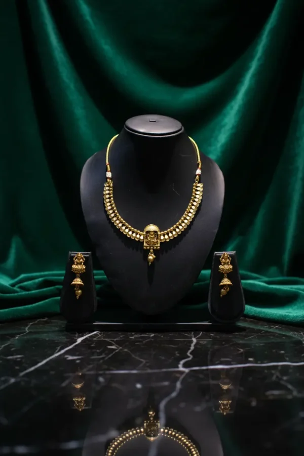 Gold Plated Lakshmi Leaf Design Temple Jewellery Set with Earrings